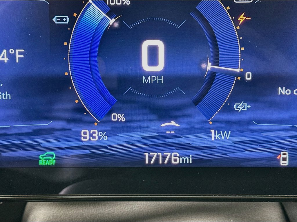 Used 2025 Chevrolet Blazer EV LT AWD/4WD image 15