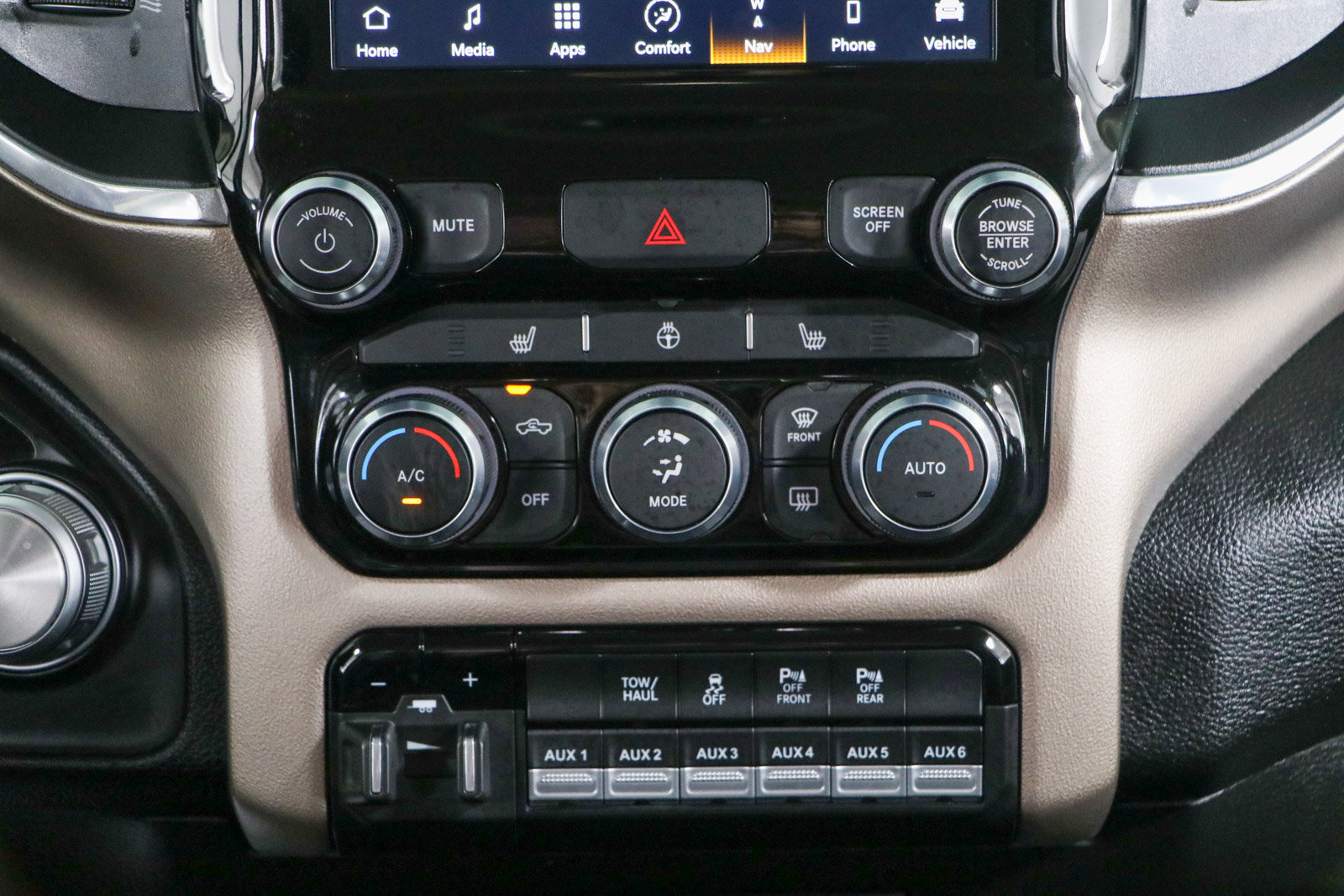 Used 2022 RAM 2500 Laramie w/ Protection Group AWD/4WD image 20
