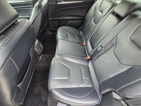 Used 2018 Ford Fusion Titanium image 18