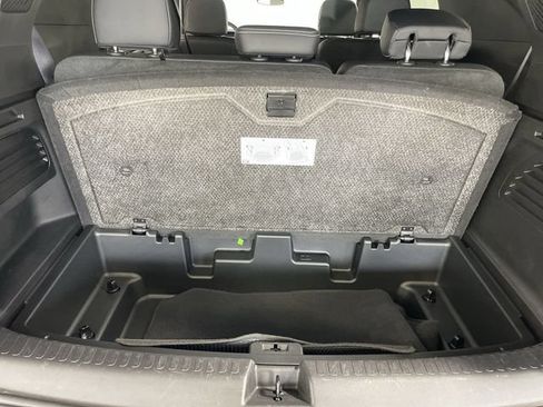 Used 2025 Chevrolet Traverse LT AWD/4WD image 26