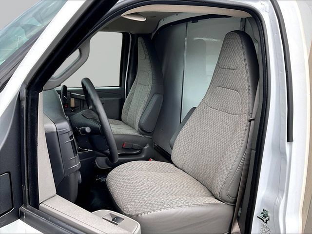 New 2025 Chevrolet Express 3500 w/ Power Convenience Package RWD image 9