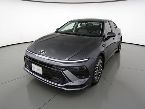 Used 2025 Hyundai Sonata SEL image 3