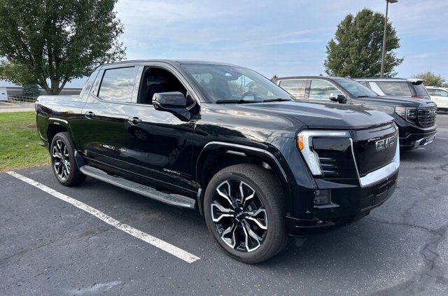 Used 2025 GMC Sierra EV Denali AWD/4WD image 2