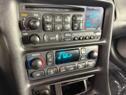 Used 2002 Chevrolet Corvette Convertible w/ Preferred Equipment Group2 RWD image 20