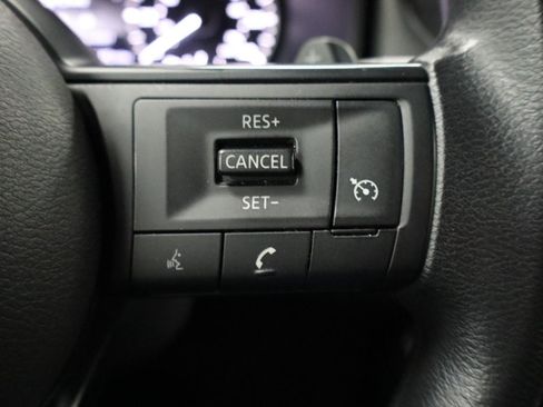 Used 2024 Nissan Rogue S AWD/4WD image 14