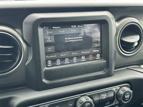 Used 2023 Jeep Gladiator Sport w/ Trailer Tow Package image 28