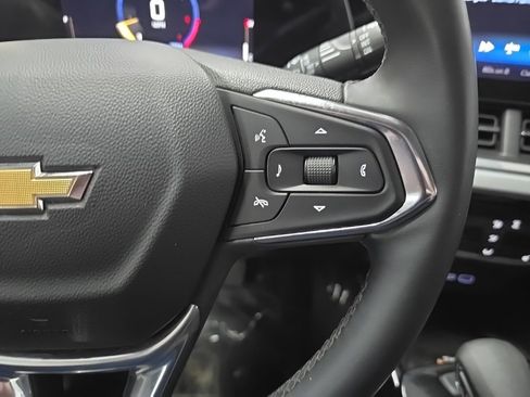 Used 2024 Chevrolet Trax LT w/ Sunroof Package image 21