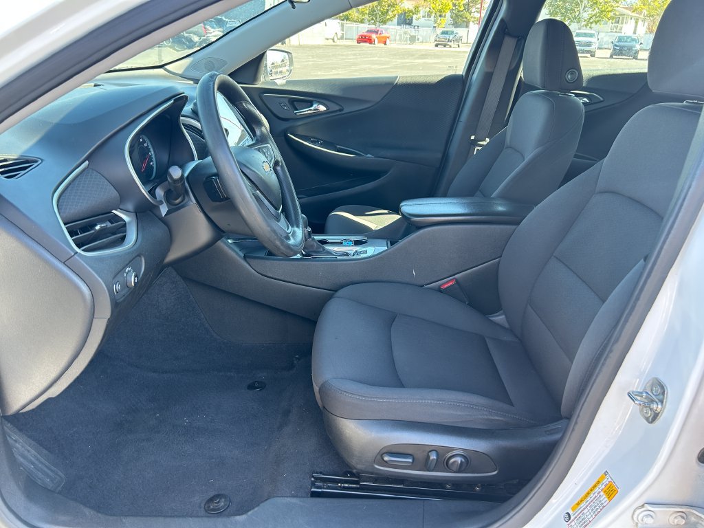 Used 2022 Chevrolet Malibu LT FWD image 25