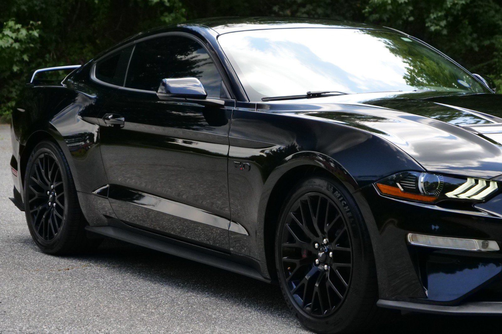 Used 2019 Ford Mustang GT Premium w/ GT Performance Package RWD image 41
