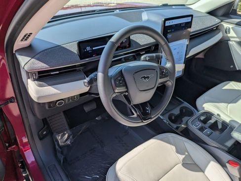 Certified 2025 Ford Mustang Mach-E Premium image 15