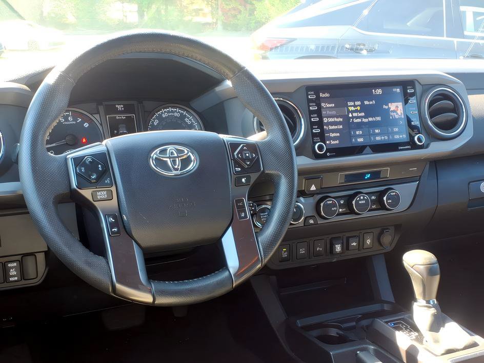 Certified 2023 Toyota Tacoma TRD Off-Road w/ Technology Package AWD/4WD image 11