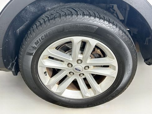 Used 2017 Ford Explorer FWD image 11