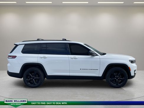 Used 2023 Jeep Grand Cherokee L Limited w/ Luxury Tech Group II AWD/4WD image 3