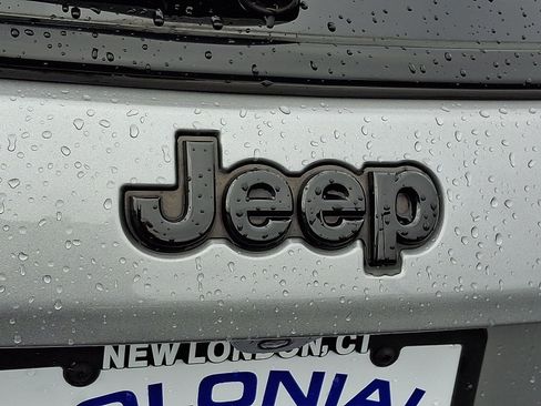 Used 2020 Jeep Compass Latitude image 28