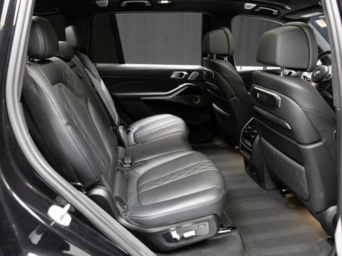 Used 2023 BMW X7 M60i w/ Executive Package image 64