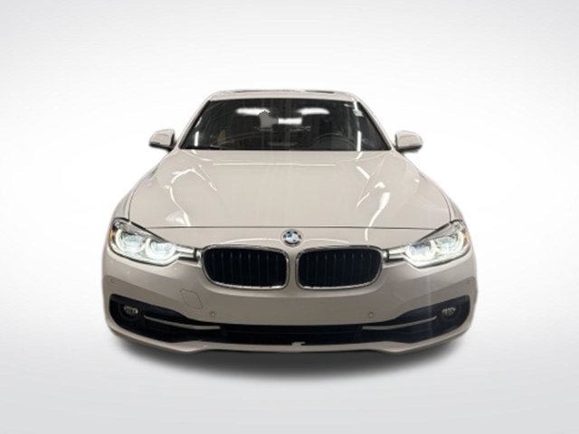 Used 2017 BMW 330i Sedan RWD image 3
