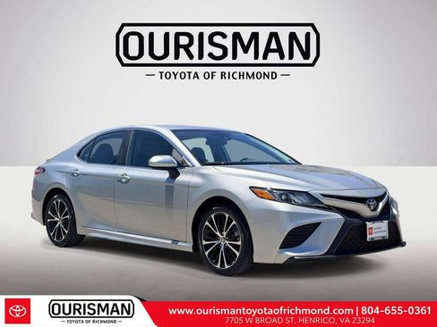 Certified 2020 Toyota Camry SE FWD image 1