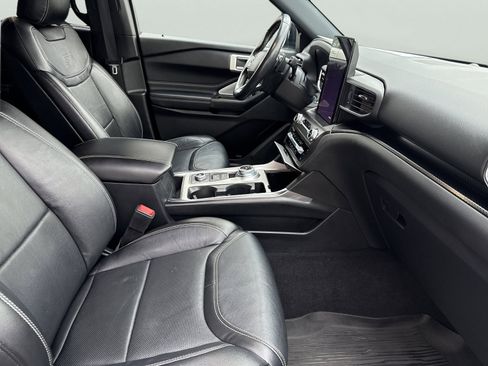 Used 2020 Ford Explorer ST w/ Premium Technology Package image 27