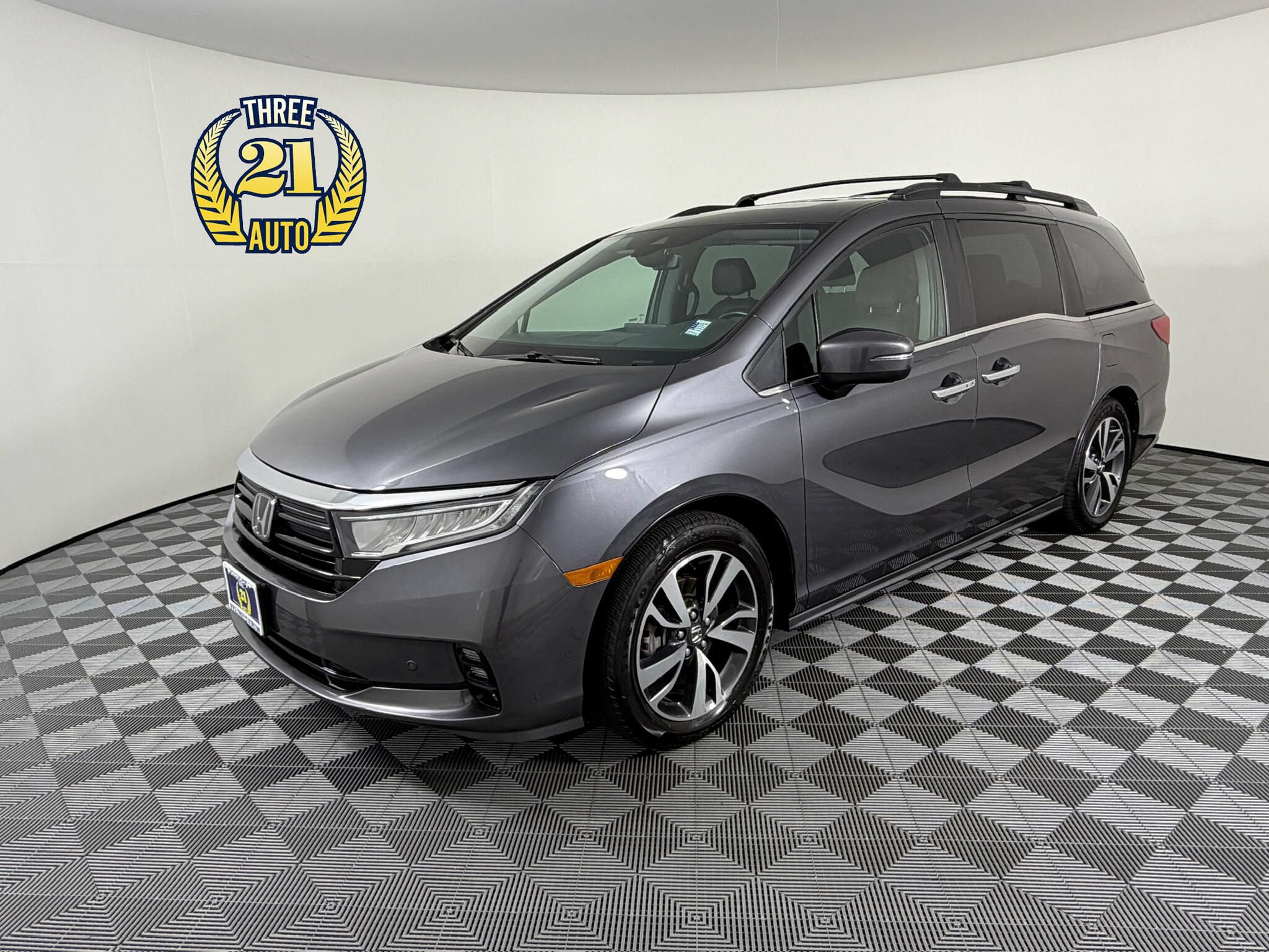 Used 2021 Honda Odyssey Touring image 1