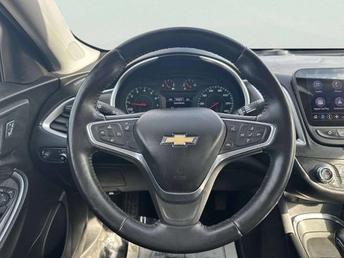 Used 2022 Chevrolet Malibu LT w/ Leather Package image 22