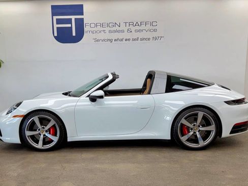 Used 2024 Porsche 911 Targa 4S w/ Premium Package image 15