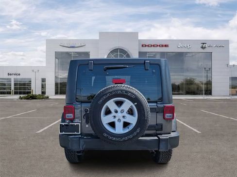 Certified 2018 Jeep Wrangler Sport AWD/4WD image 4
