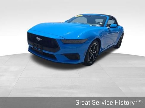 Used 2025 Ford Mustang Premium RWD image 10