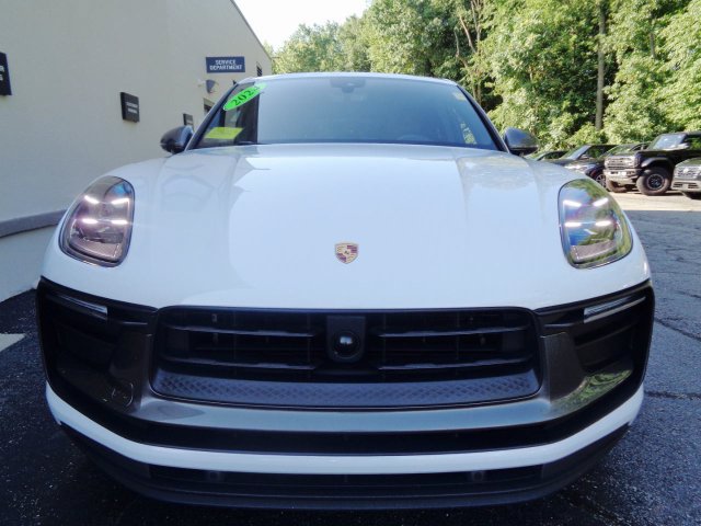 Used 2024 Porsche Macan Turbo AWD/4WD image 2