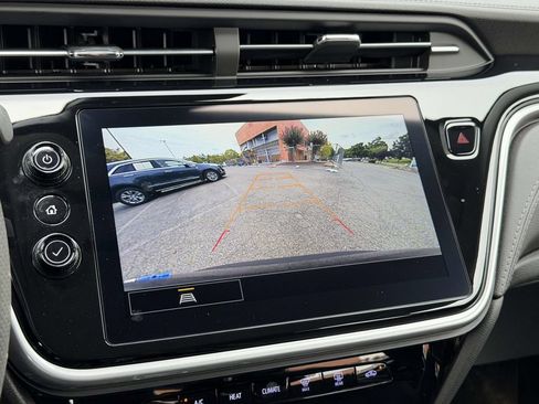 Used 2023 Chevrolet Bolt EUV LT w/ Driver Confidence Package FWD image 21
