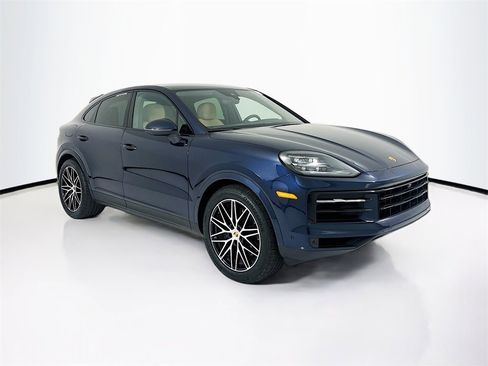 Certified 2026 Porsche Cayenne Coupe image 6