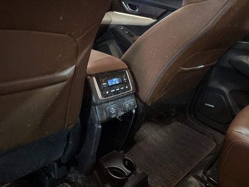 Used 2019 Subaru Ascent Touring w/ Popular Package #3 image 9