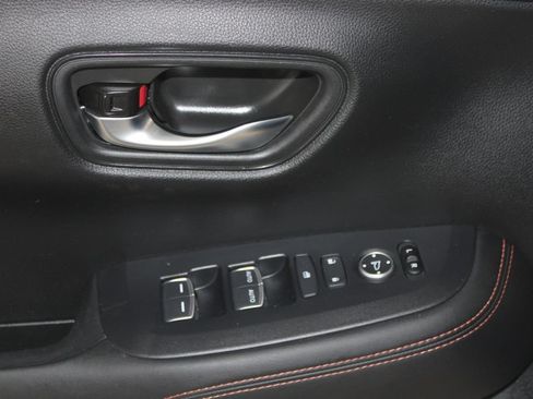 Used 2025 Honda HR-V Sport image 6