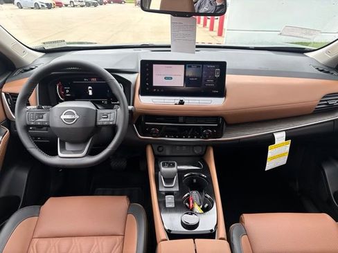New 2026 Nissan Rogue Platinum AWD/4WD image 11