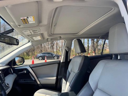 Used 2015 Toyota RAV4 Limited image 16