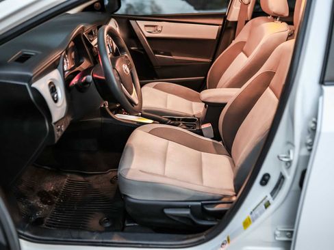 Used 2019 Toyota Corolla LE image 24