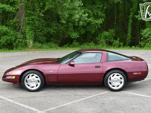Used 1993 Chevrolet Corvette Coupe image 6
