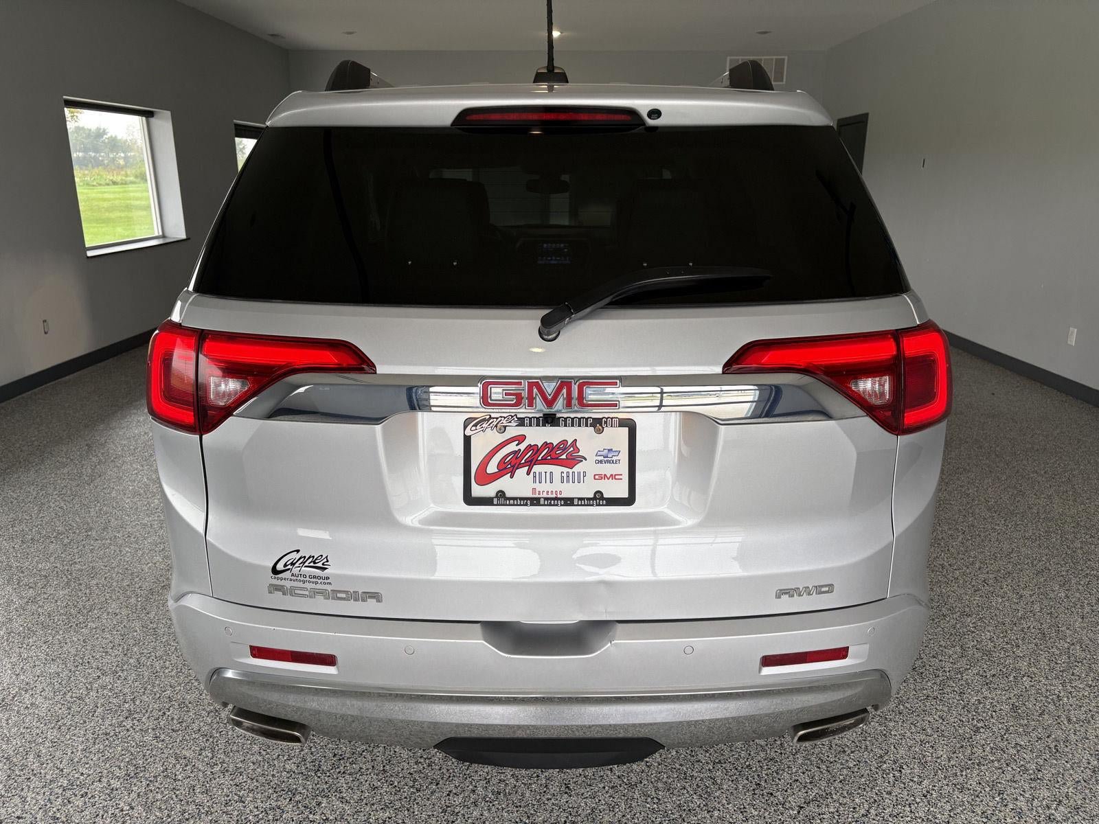 Used 2017 GMC Acadia Denali w/ Technology Package AWD/4WD image 3