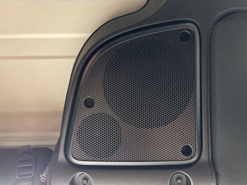 Used 2016 Jeep Wrangler Unlimited Sahara AWD/4WD image 22