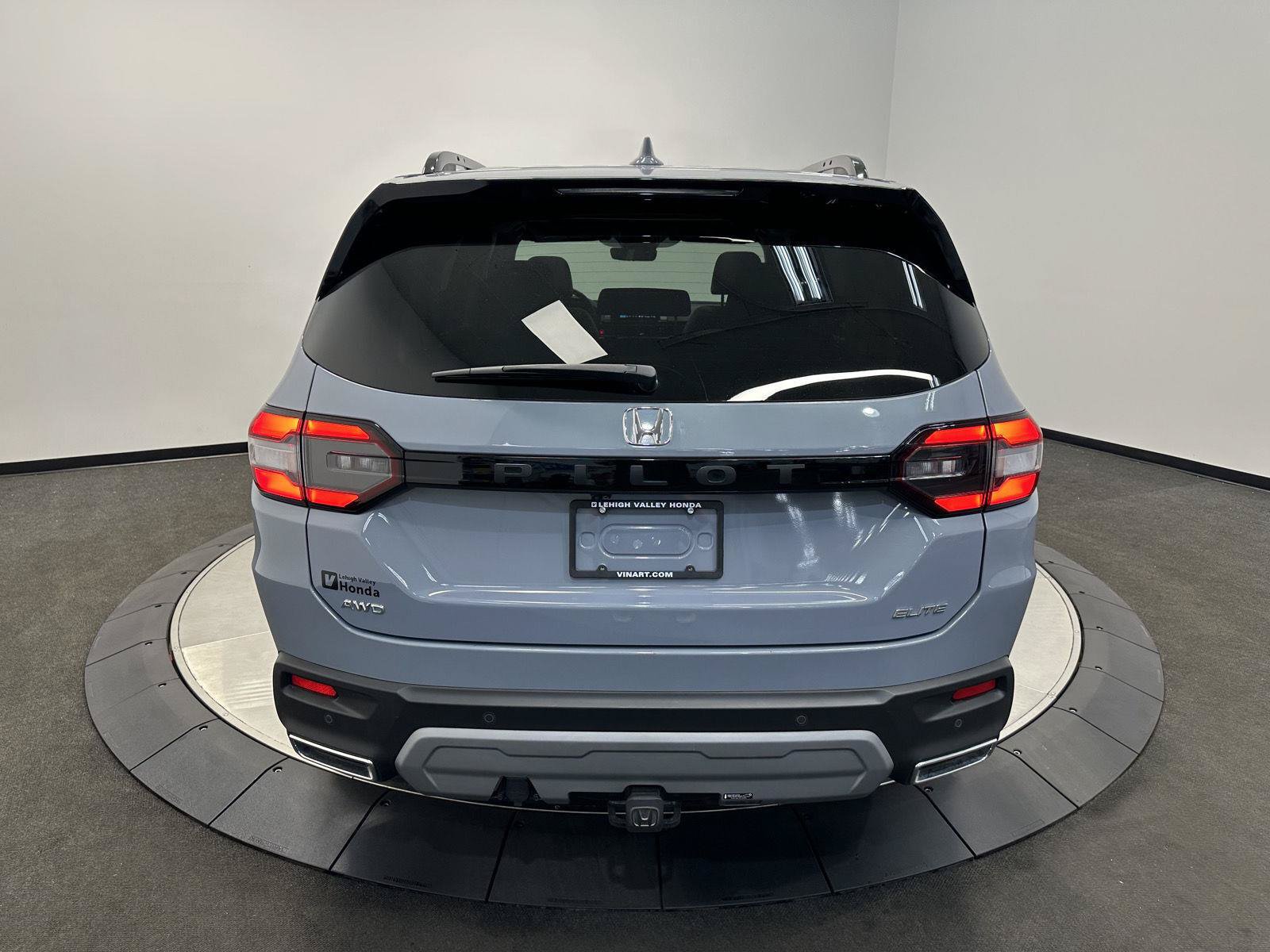 Certified 2025 Honda Pilot Elite image 6