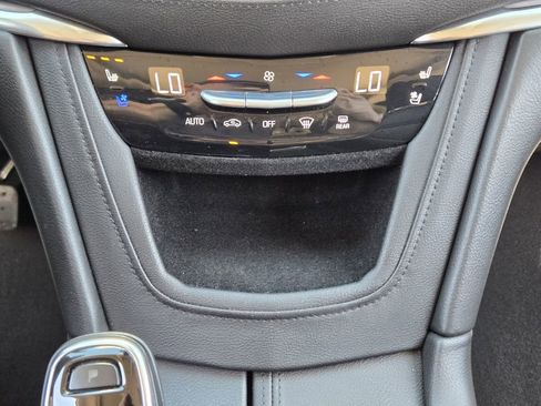 Used 2017 Cadillac XT5 Premium Luxury image 24