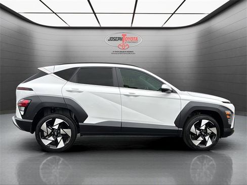 Used 2024 Hyundai Kona Limited image 5