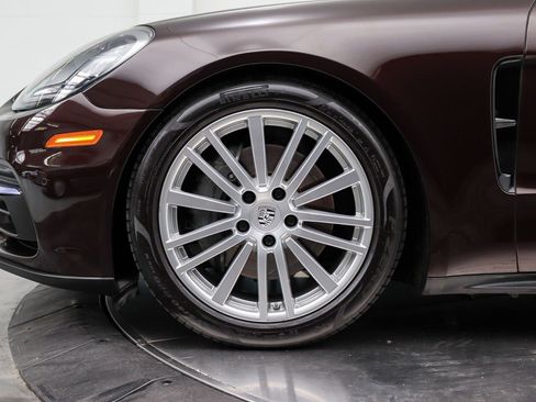 Used 2018 Porsche Panamera 4S AWD/4WD image 11