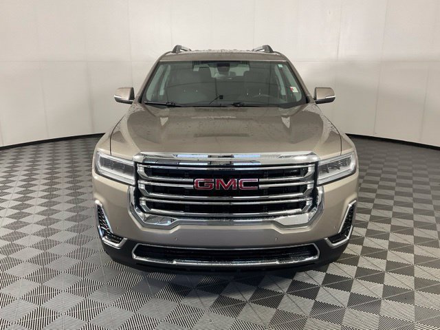 Used 2023 GMC Acadia SLE w/ Driver Convenience Package FWD image 2