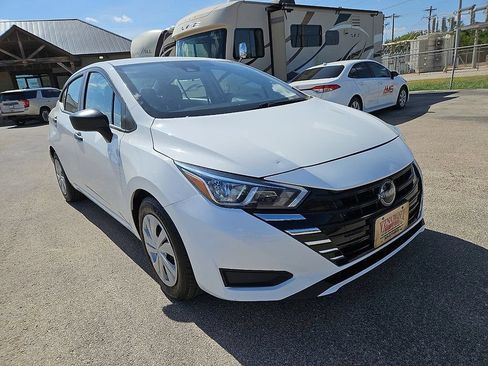 Used 2023 Nissan Versa S FWD image 11