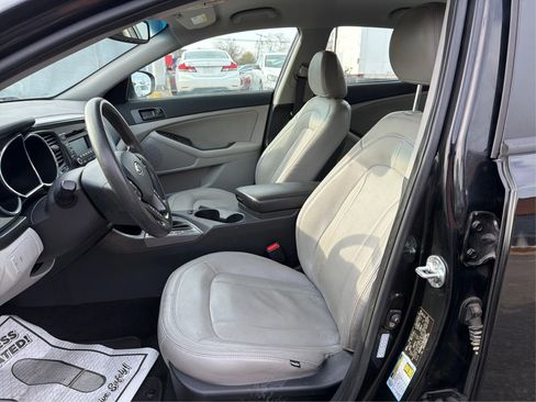Used 2011 Kia Optima LX w/ Convenience Pkg FWD image 11