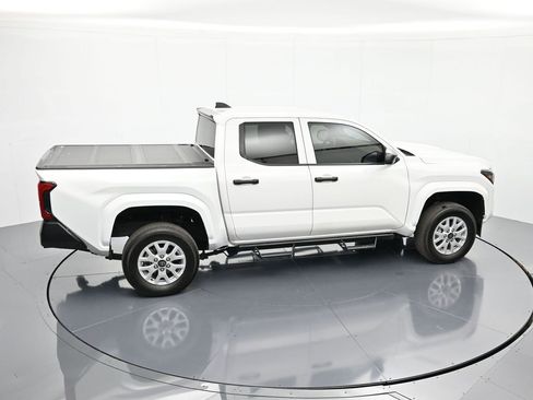 Used 2024 Toyota Tacoma SR image 31