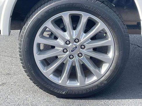 Used 2019 Ford F150 Limited image 12