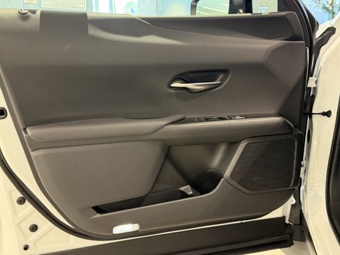 New 2026 Lexus UX 300h FWD image 13