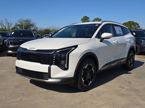 New 2026 Kia Sportage EX image 4