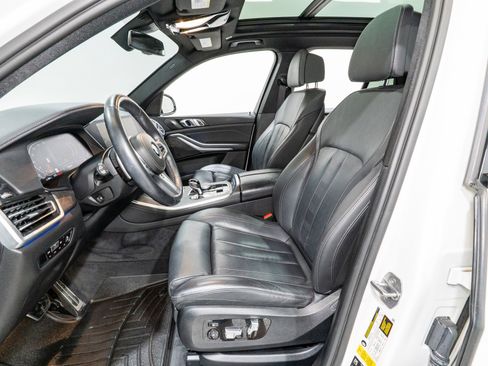 Used 2022 BMW X5 xDrive40i w/ M Sport Package image 16
